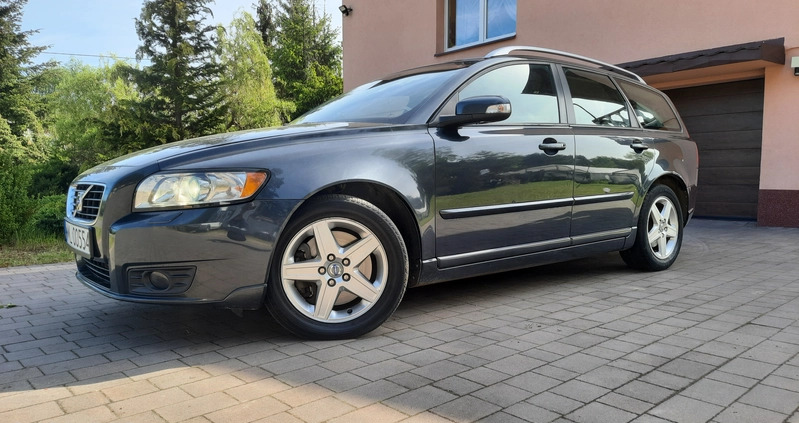 Volvo V50 cena 15500 przebieg: 236000, rok produkcji 2008 z Dobrzyń nad Wisłą małe 407